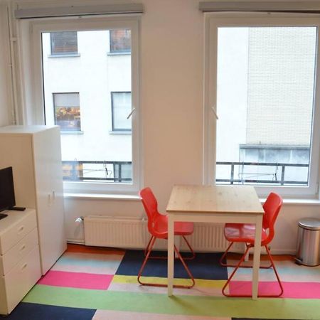 Nice Studio In Marolles Apartment Brussels Exterior photo
