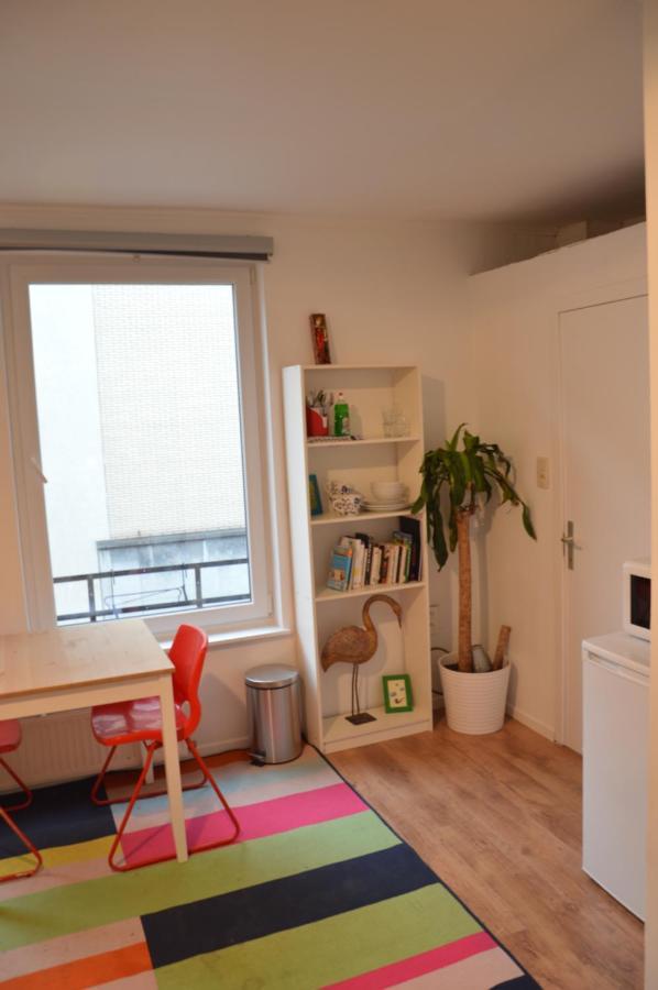 Nice Studio In Marolles Apartment Brussels Exterior photo